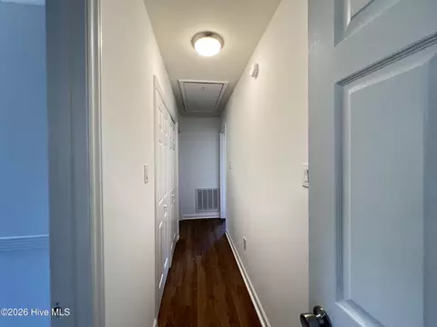 Entry Way - 10 Beryl Cir, Pinehurst, NC 28374 photo 2 of 3