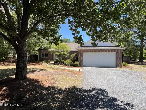 Exterior - 10 Beryl Cir, Pinehurst, NC 28374 photo 3 of 7