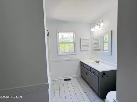 Bath - 10 Beryl Cir, Pinehurst, NC 28374 photo 1 of 9