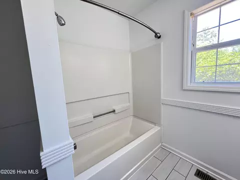 Bath - 10 Beryl Cir, Pinehurst, NC 28374 photo 4 of 9