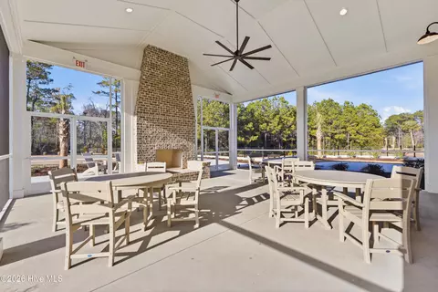 Exterior - 562 Glitter Bay Loop, Shallotte, NC 28470 photo 2 of 4