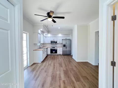 Entry Way - 568 Bald Eagle Dr, Vass, NC 28394 photo 3 of 5