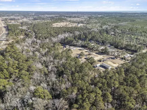 1 Lea Crest Ln # A, Hampstead, NC photo 6