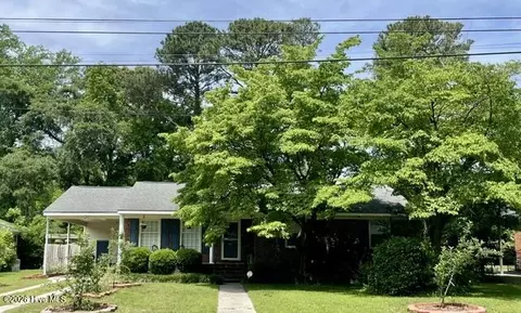 106 W Berkshire Rd, Greenville, NC 27858