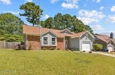 2625 Idlebrook Cir, Midway Park, NC 28544