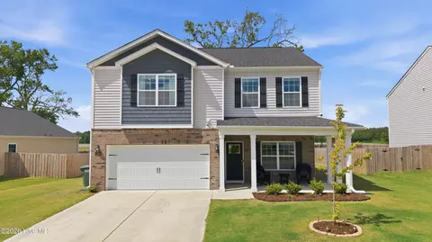 1199 Queensland Ln, Ayden, NC 28513