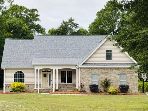 404 Old Swann Point Ave, Rocky Point, NC 28457