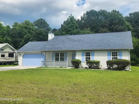 243 Parnell Rd, Hubert, NC 28539