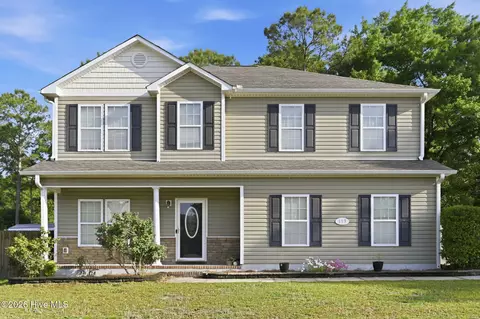113 Sunny Point Dr, Richlands, NC 28574