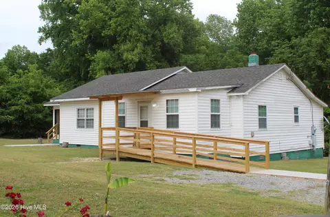 1329 New St, Murfreesboro, NC 27855