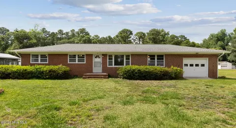 1417 Fork Dr, Castle Hayne, NC 28429