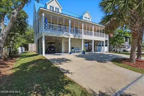 103 SE 71st St, Oak Island, NC 28465