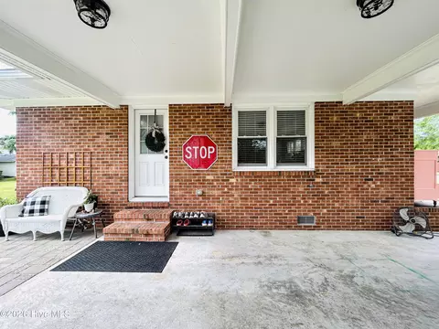 1014 Schall Pl, Jacksonville, NC 28540