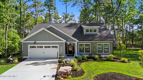101 NE Drive Dr NW, Calabash, NC 28467