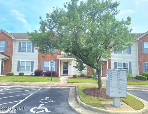 4160 Dudleys Grant Dr #D, Winterville, NC 28590