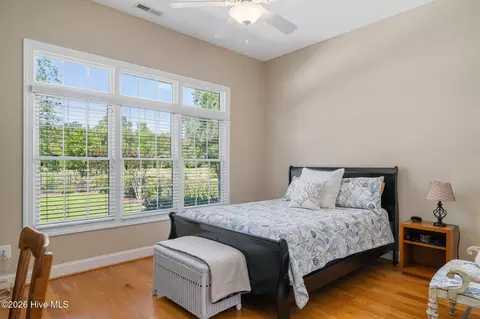 Bedroom - 152 E Winding Way, Wallace, NC 28466 photo 3 of 5