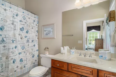 Bath - 152 E Winding Way, Wallace, NC 28466 photo 4 of 6