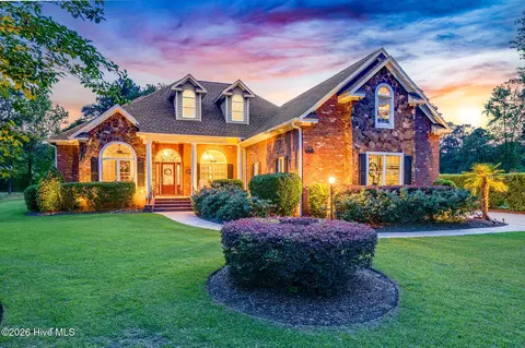 152 E Winding Way, Wallace, NC 28466