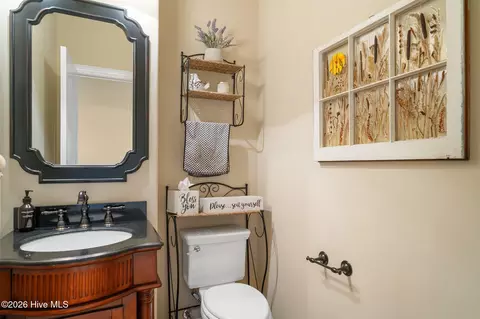Bath - 152 E Winding Way, Wallace, NC 28466 photo 5 of 6