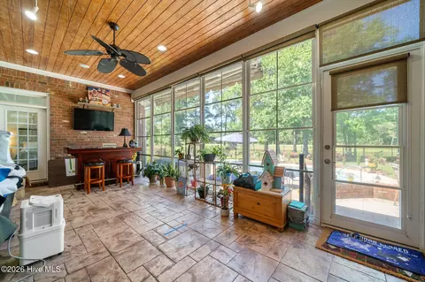 Exterior - 152 E Winding Way, Wallace, NC 28466 photo 6 of 12