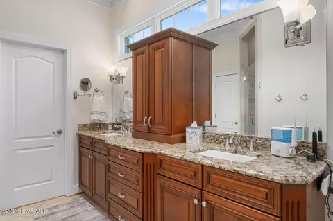 Bath - 152 E Winding Way, Wallace, NC 28466 photo 1 of 6