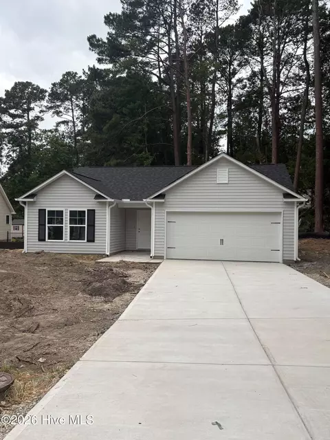 6446 Niblick Rd, Grifton, NC 28530