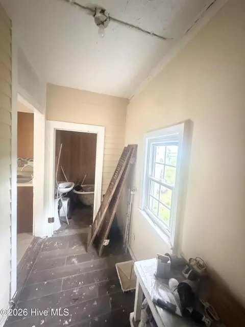 Entry Way - 413 Crawford Ave, Augusta, GA 30904 photo 3 of 4