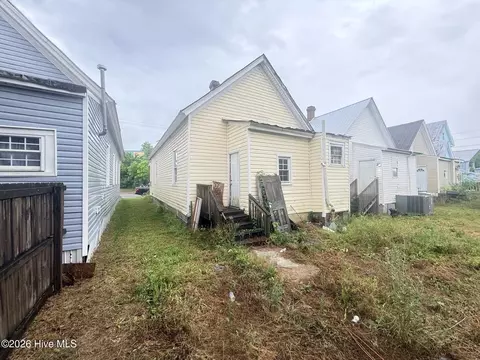 Exterior - 413 Crawford Ave, Augusta, GA 30904 photo 4 of 10