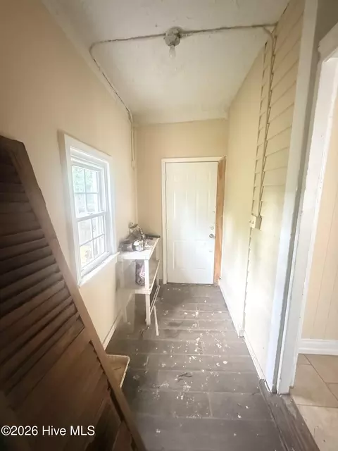 Entry Way - 413 Crawford Ave, Augusta, GA 30904 photo 4 of 4