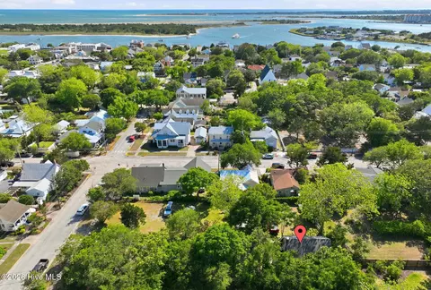 307 Orange St, Beaufort, NC 28516