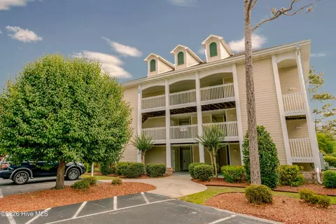 3350 Club Villas Dr # 205, Southport, NC 28461