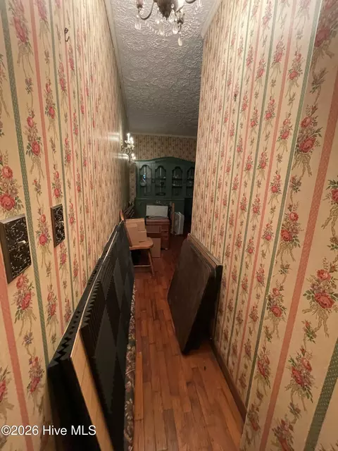 Entry Way - 503 E Robert Toombs Ave, Washington, GA 30673 photo 5 of 5