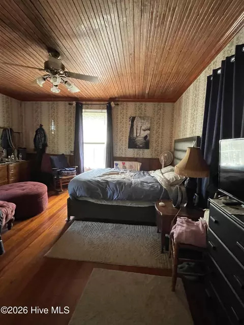 Bedroom - 503 E Robert Toombs Ave, Washington, GA 30673 photo 1 of 3