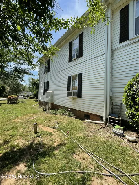 Exterior - 503 E Robert Toombs Ave, Washington, GA 30673 photo 7 of 8