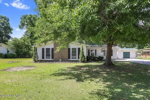 105 Walnut Creek Rd, Jacksonville, NC 28546