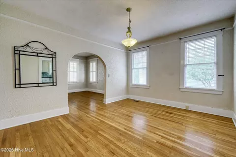 Living - 1442 Johns Rd, Augusta, GA 30904 photo 6 of 10