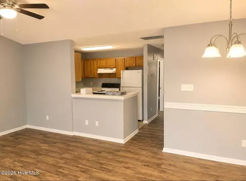 102 Witten Cir #B, Havelock, NC 28532