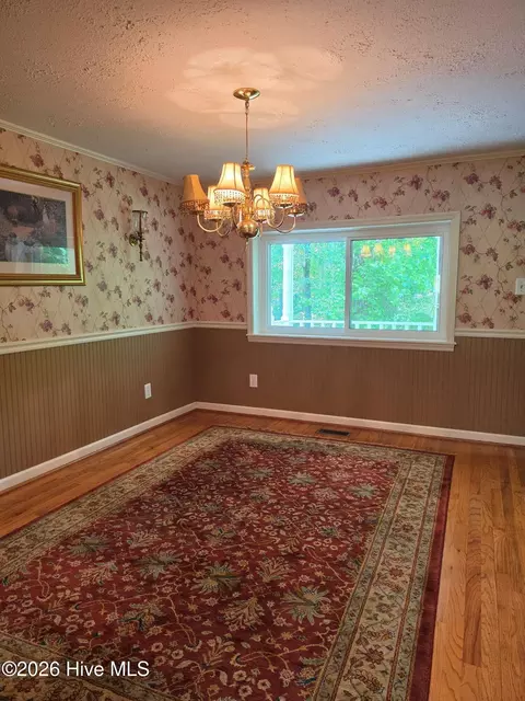 Dining - 480 Mount Pleasant Rd, Monetta, SC 29105 photo 1 of 2