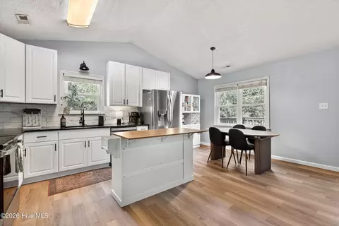 Kitchen - 104 Pine Needle Dr, Hubert, NC 28539 photo 1 of 3