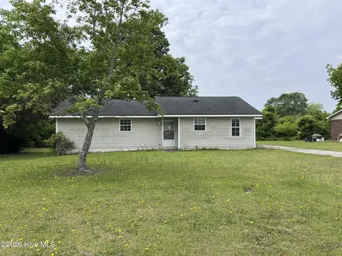 636 Hill Road Cir, Ayden, NC 28513