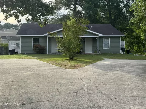 1106 Lewis Dr, Rockingham, NC 28379
