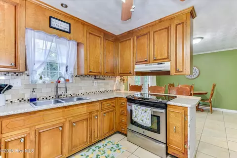 Kitchen - 1740 Taylor Rd, Augusta, GA 30906 photo 2 of 3