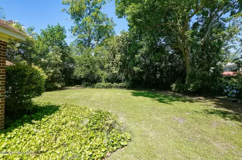 Exterior - 411 E Front St, New Bern, NC 28560 photo 9 of 9