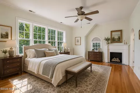 Bedroom - 411 E Front St, New Bern, NC 28560 photo 1 of 7