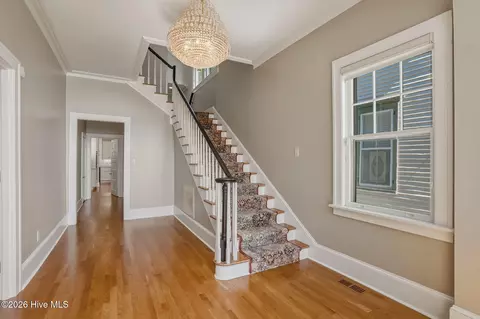Entry Way - 411 E Front St, New Bern, NC 28560 photo 3 of 5