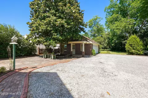 Exterior - 411 E Front St, New Bern, NC 28560 photo 8 of 9