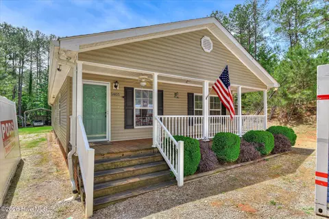 1405 Garrett Rd, Clarks Hill, SC 29821