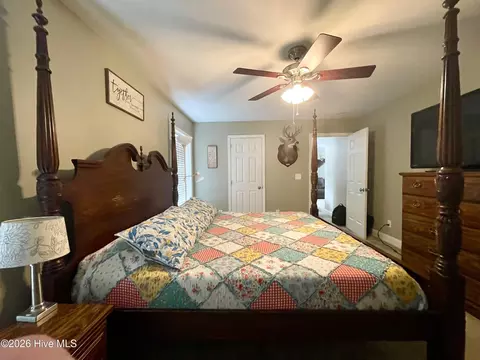 Bedroom - 2088 Meadows Rd, Williamston, NC 27892 photo 5 of 5