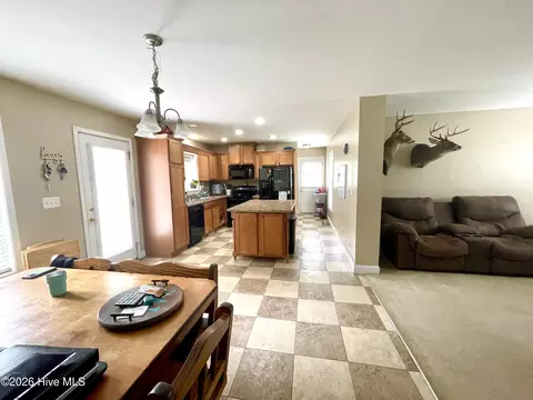 Kitchen - 2088 Meadows Rd, Williamston, NC 27892 photo 1 of 5