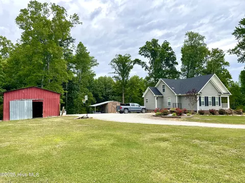 Exterior - 2088 Meadows Rd, Williamston, NC 27892 photo 1 of 15